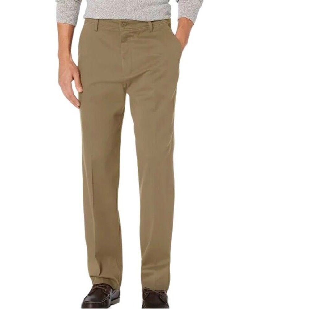 Dockers by Levi Strauss Pacific Collection Field Khakis in Khaki Tan Men’s 32/32